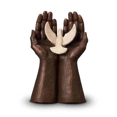 urn handen- handen urn - bronzen urn - urn Geert Kunen - Handen urn duif - vrijheid beeld - keramiek urn - huisdier urn - dieren urn